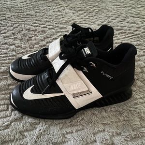 Women’s Nike Romaleos Weightlifting Shoes Size 6